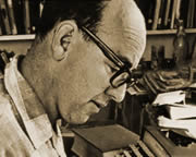 Thomas Keneally photo